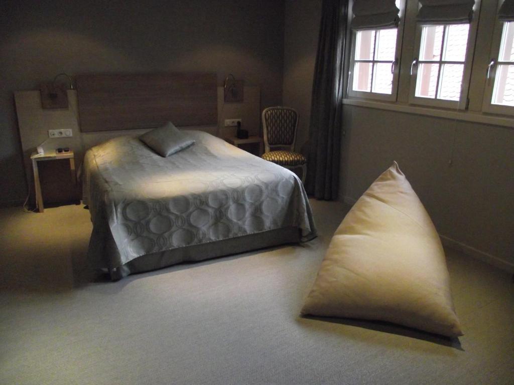 Hostellerie Au Cygne Wissembourg Δωμάτιο φωτογραφία